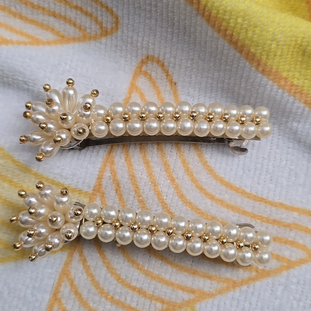 EUC - Vintage Faux Pearl and Gold Beads Hair Clips, Bundle of 3